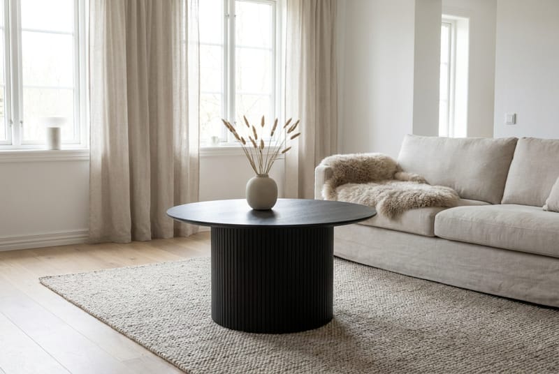 Kopparbo rundt sofabord 85 cm med tynd bordplade - Sortbejdset eg - Møbler - Borde - Sofabord