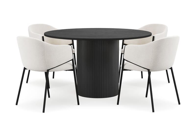 Kopparbo Rundt Spisebord 130 cm med 4 Filip Spisestole, Sort træ / Hvid Bouclé