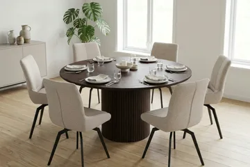 Kopparbo rundt spisebordssæt 130 cm, røget eg, med 6 Mora-spisebordsstole - Røget eg - Møbler - Borde - Spisebordssæt