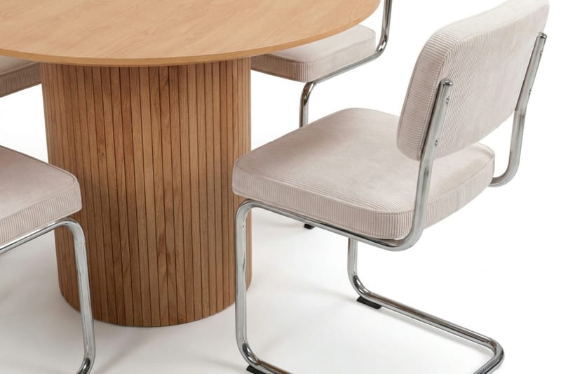 Kopparbo spisegruppe rund 110 cm eg med 4 Milva spisestole - Eg - Møbler - Borde - Spisebordssæt