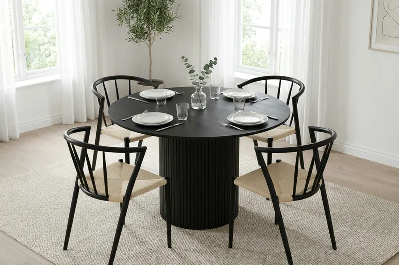 Kopparbo spisegruppe rund 110 cm sort med 4 Winston spisestole - Sort - Møbler - Borde - Spisebordssæt
