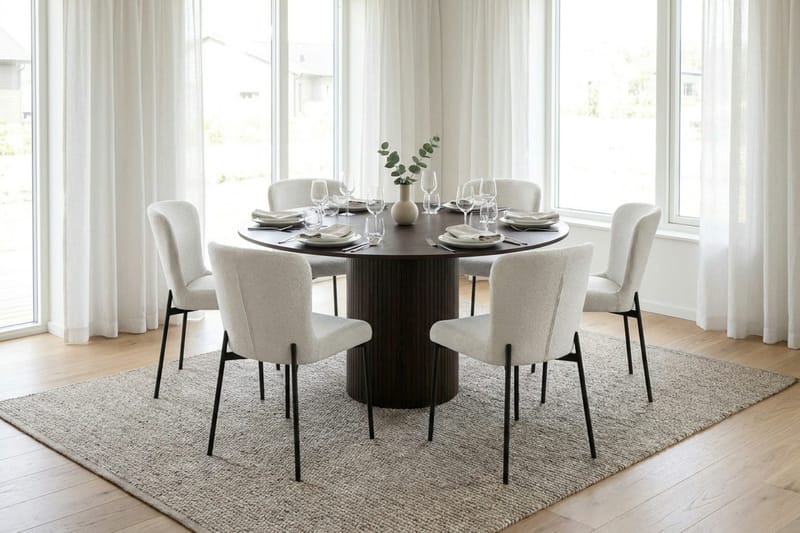 Kopparbo spisegruppe rund 150 cm røget eg med 6 Elsie spisestole - Røget eg/Hvid - Møbler - Borde - Spisebordssæt