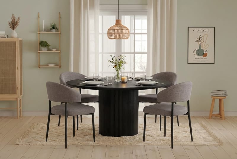 Matgrupp Bark Kopparbo Runt Stort Matbord 180 cm Svart med 4 Sawako Greige Stolar Sort|Greige - Møbler - Borde - Spisebordssæt