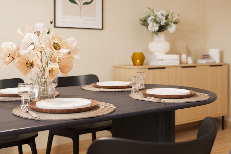 Noira Matbord 220 cm med 6 st Jerup Matstol - Sort - Møbler - Borde - Spisebordssæt