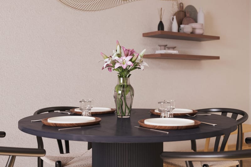 Noira Matgrupp 120 cm Ek Rund med 4 Dastoori Matstol - Sort - Møbler - Borde - Spisebordssæt