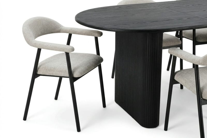 Noira spisegruppe 160-220 cm udtrækkeligt i sort med 6 Ronja spisestole - Sortbejdset eg - Møbler - Borde - Spisebordssæt