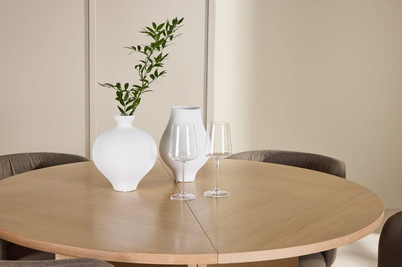 Oval matgrupp Venture Home Brun Vitputsad 4st - Møbler - Borde - Spisebordssæt
