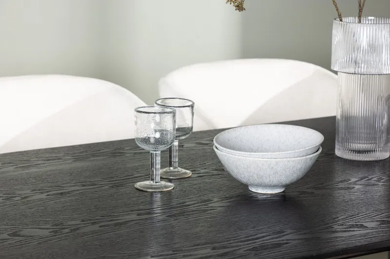 Oval matgrupp Venture Home Offwhite Svart 4st - Møbler - Borde - Spisebordssæt
