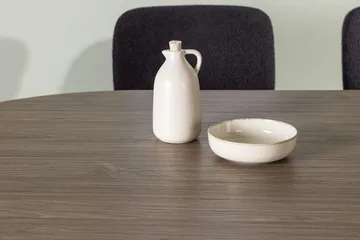 Oval matgrupp Venture Home Svart Natur 4st - Møbler - Borde - Spisebordssæt