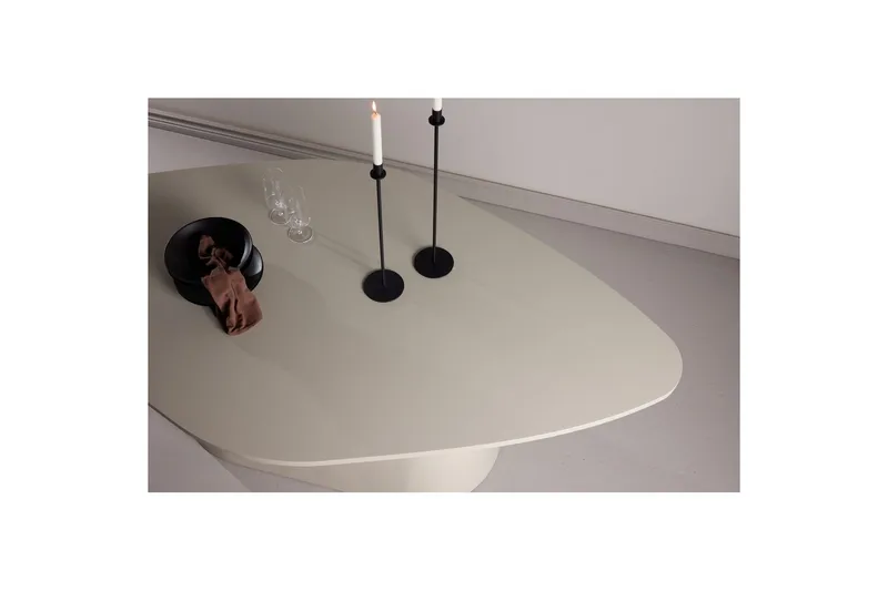 Oval spisebord Diamond - Møbler - Borde - Spisebord og køkkenbord