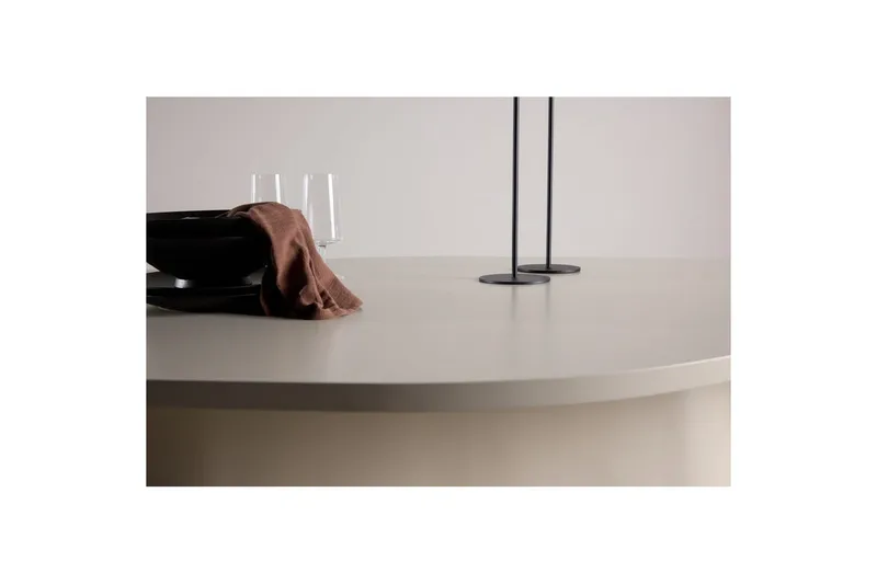 Oval spisebord Diamond - Møbler - Borde - Spisebord og køkkenbord