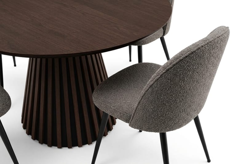 Peyra spisebordssæt 110 cm rundt med 4 Nibe Plus-spisestole - Røget eg - Møbler - Borde - Spisebordssæt