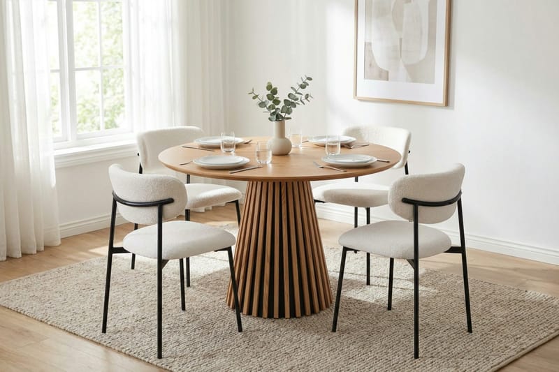 Peyra spisegruppe rund 110 cm eg med 4 Lucy spisestole - Eg - Møbler - Borde - Spisebordssæt