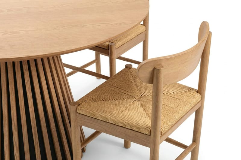 Peyra spisegruppe rund 110 cm eg med 4 Malte spisestole - Møbler - Borde - Spisebordssæt