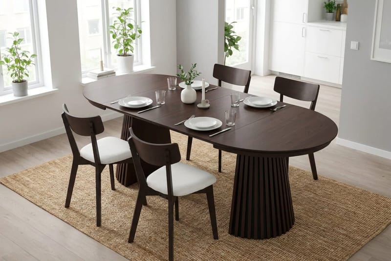 Peyra spisegruppe udtrækbar rund 120-220 cm i røget eg med 4 Amelia spisestole med hynde - Røget eg/Beige - Møbler - Borde - Spisebordssæt