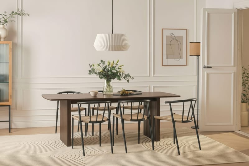Richeto Spisebord 240 cm med 6 Winston Spisestole - Røget eg / Beige / Metalben Sort - Møbler - Borde - Spisebordssæt