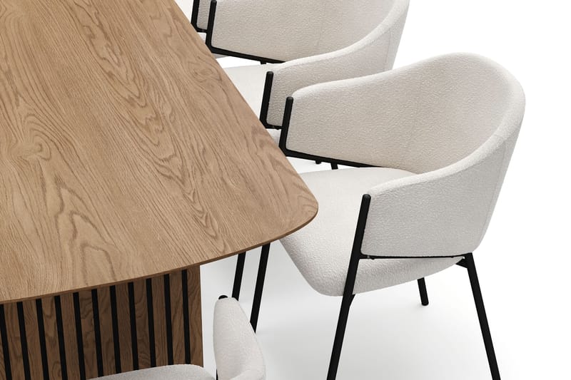 Richeto Spisebord 240 cm med 8 Filip Spisestole - Naturlig finish / Hvid Bouclé - Møbler - Borde - Spisebordssæt