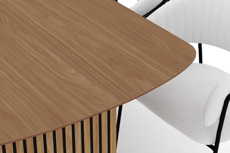 Richeto Spisebord 240 cm med 8 Karol Spisestole - Naturlig finish / Hvid Bouclé - Møbler - Borde - Spisebordssæt