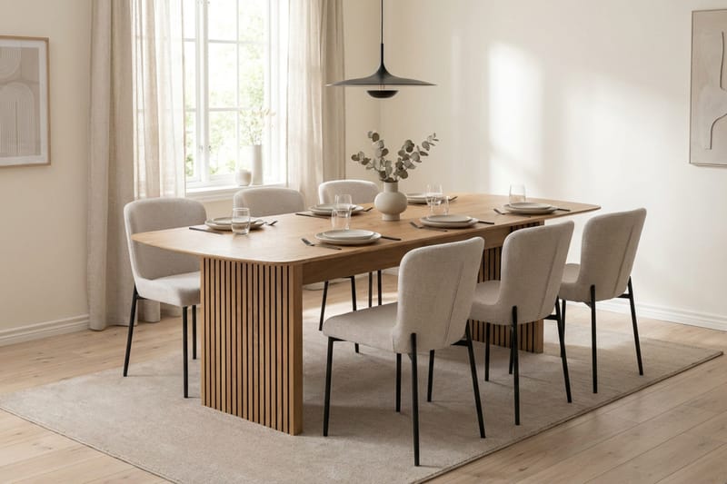 Richeto Spisegruppe Eg 240 cm med 6 Elsie Spisestole - Eg/Hvid - Møbler - Borde - Spisebordssæt