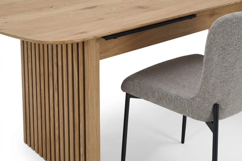 Richeto Spisegruppe Eg 240 cm med 6 Elsie Spisestole - Eg/Lysegrå - Møbler - Borde - Spisebordssæt