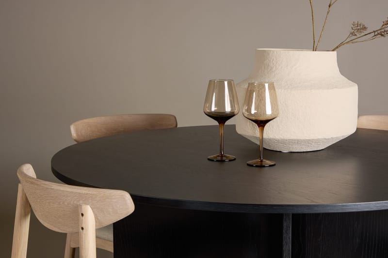 Rund spisegruppe Tyresö 120 cm rund med 4 Ven stole - Sort/Whitewash - Møbler - Borde - Spisebordssæt