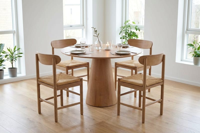 Siena Spisegruppe rund 110 cm Eg med 4 Malte Spisestole - Møbler - Borde - Spisebordssæt