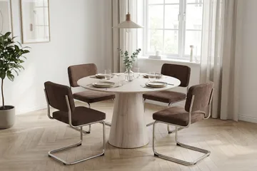 Siena spisegruppe rund 110 cm hvidlaseret med 4 Milva spisestole - Hvidbejdset eg - Møbler - Borde - Spisebordssæt