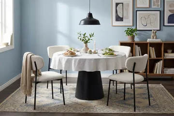 Siena spisegruppe rund 110 cm sort med 4 Lucy spisebordsstole - Sortbejdset eg - Møbler - Borde - Spisebordssæt