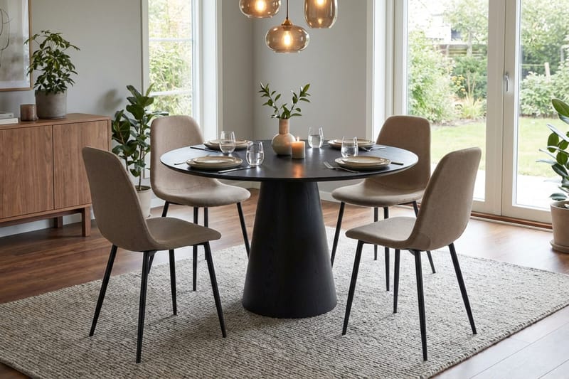Siena spisegruppe rund 110 cm sort med 4 Nibe spisebordsstole - Sort - Møbler - Borde - Spisebordssæt