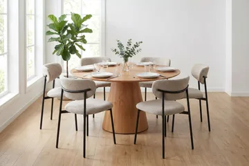 Siena spisegruppe rund 150 cm Eg med 6 Lucy-spisestole - Eg - Møbler - Borde - Spisebordssæt