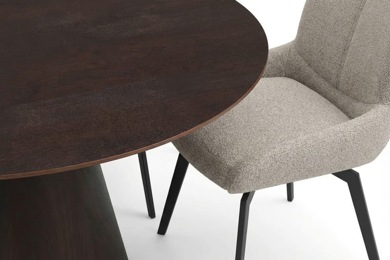 Siena spisegruppe rund 150 cm Røget eg med 6 Mora spisestole - Røget eg - Møbler - Borde - Spisebordssæt