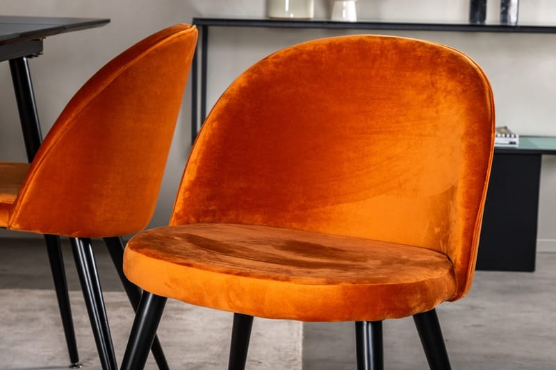Silar rektangulært spisebordssæt 120-160 cm med 4 Velvet spisebordsstole - rustorange - Møbler - Borde - Spisebordssæt