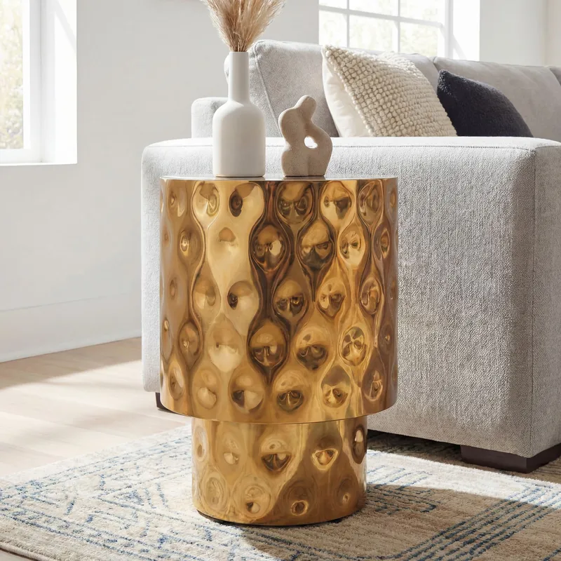 Helvik rundt sidebord 36 cm i aluminium - guld - Møbler - Borde - Sofabord - Kistebord