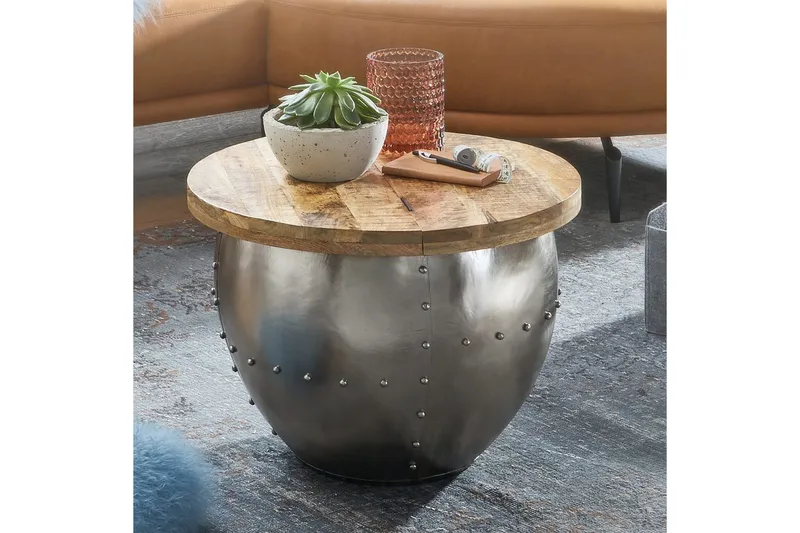 Sofabord Wohnling Massivt træ 60 cm Industriel nitteopbevaringsplads - Møbler - Borde - Sofabord