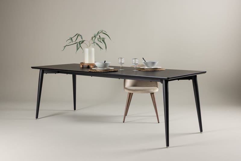 Ellis Stort Rektangulært Spisebord 230 cm med Metaludseende - Sort - Møbler - Borde - Spisebord og køkkenbord
