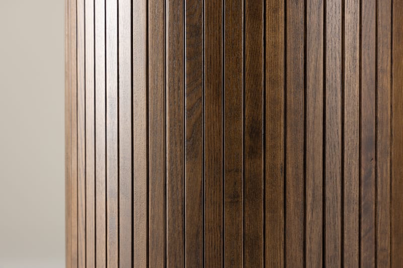 Härön Spisebord 120 cm Brun - Møbler - Borde - Spisebord og køkkenbord