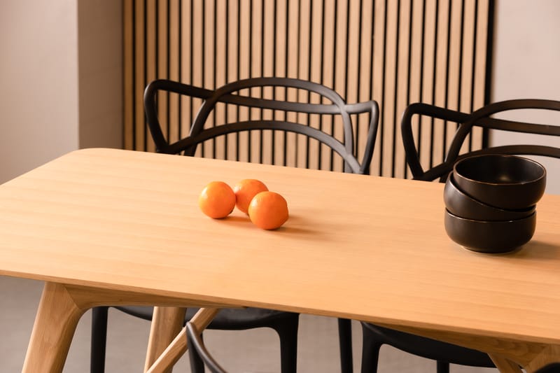 Jerup Spisebord - Køkkenbord 140 cm Eg træ - Brun - Møbler - Borde - Spisebord og køkkenbord