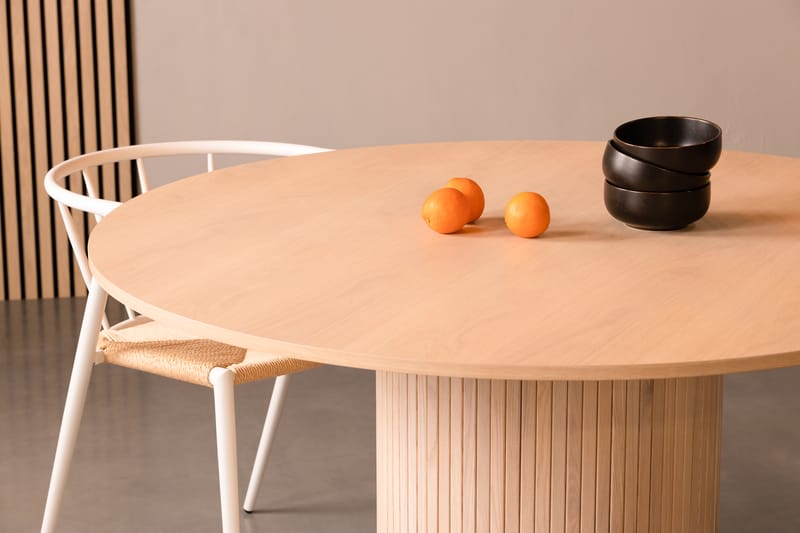 Kopparbo Spisebord Rundt 130 cm - Lyst hvidglaseret egetræ - Spisebord og køkkenbord