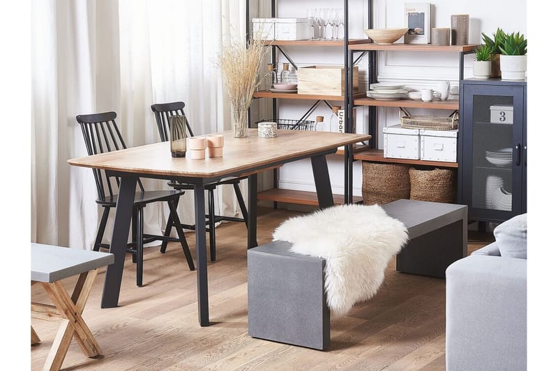 Lobato Spisebord 200 cm - Natur/Sort - Møbler - Borde - Spisebord og køkkenbord