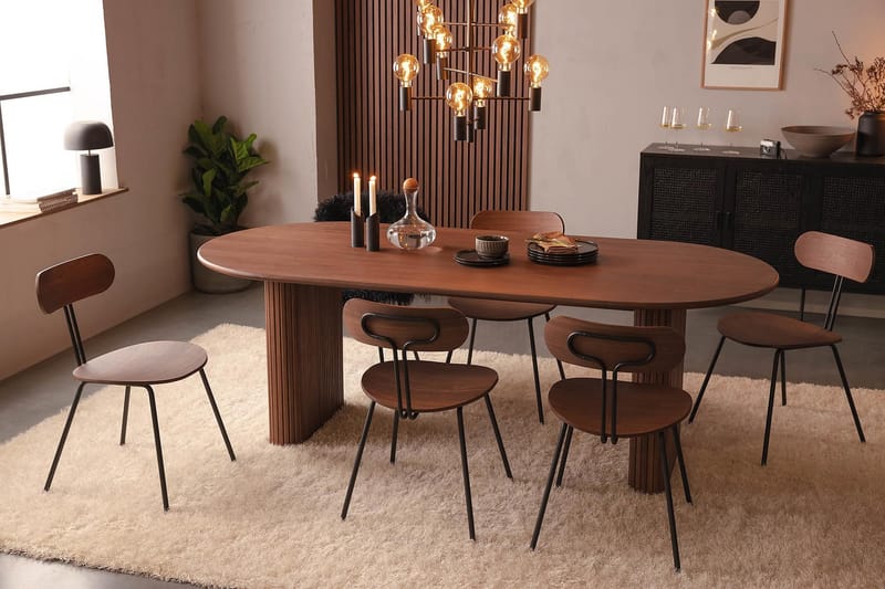 Noira Ovalt Spisebord Valnød 220 cm Ribbet - Brun - Møbler - Borde - Spisebord og køkkenbord