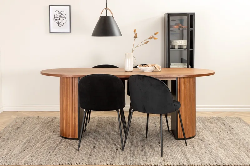 Biana Spisebordssæt 200 cm Oval inkl 4 Foyos Stole - Valnødsbrun/Sort - Møbler - Borde - Spisebordssæt