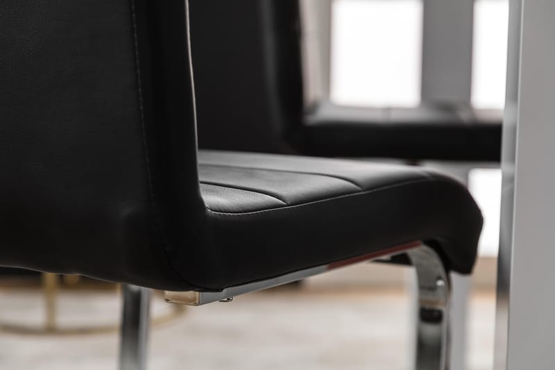 Cibus Spisebordssæt 140x90 med 4 Stole - Hvid/Sort/Krom - Møbler - Borde - Spisebordssæt