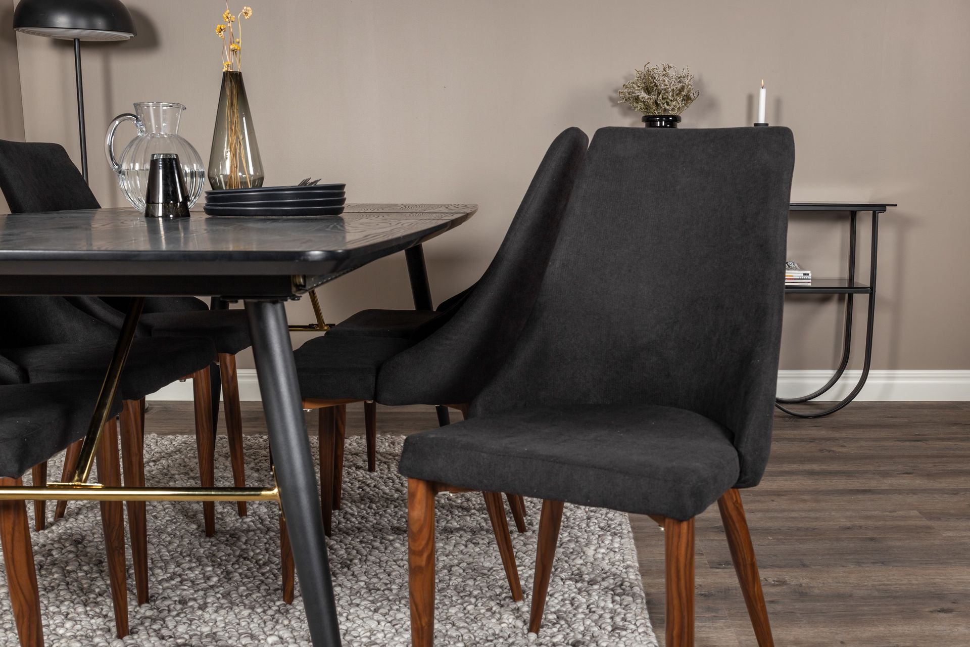 Irunea Udvideligt Spisebordssæt 180cm inkl 6 Campomar Stole - Sort/Brun - Møbler - Borde - Spisebordssæt