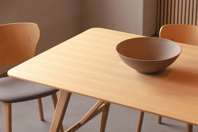 Jerup Spisebord 220 cm inkl 4 Stole + Bænk - Natur/Grå - Spisebordssæt