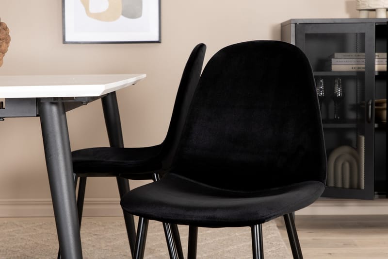 Jimms Udvideligt Spisebordssæt 150 cm inkl 4 Pontus Stole - Hvid/Sort - Møbler - Borde - Spisebordssæt