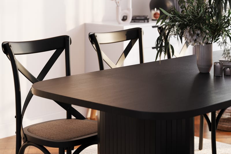 Kopparbo Spisebord 200 cm med 6 Kalb Spisebordsstole - Sort - Møbler - Borde - Spisebordssæt