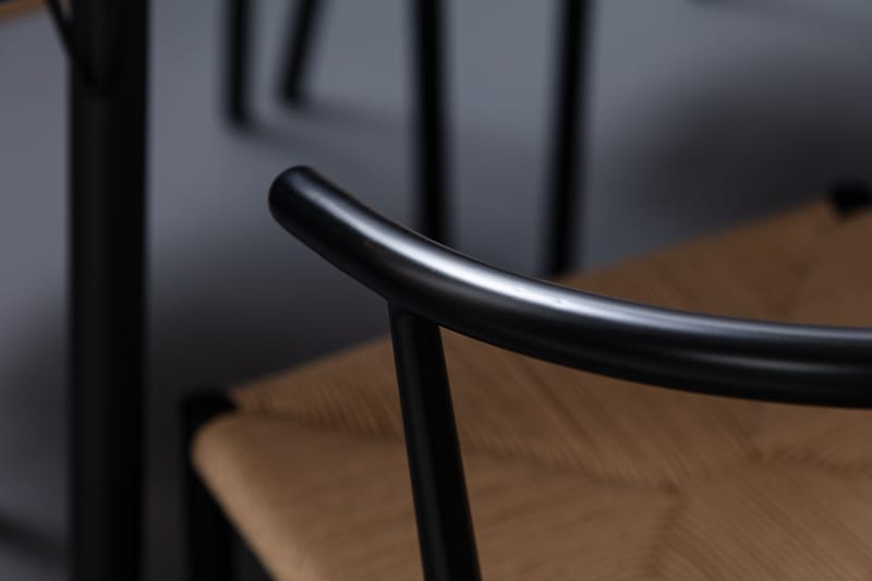 Lilo Spisebord 140 cm med 4 Elysia Spisebordsstole Stål - Møbler - Borde - Spisebordssæt