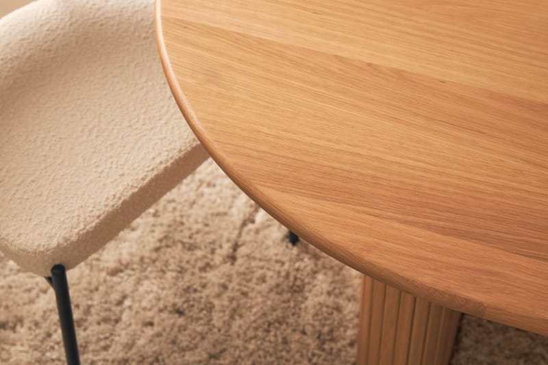 Noira Matbord 220 cm Ek med 6st Gemmiano Matstol - Natur - Møbler - Borde - Spisebordssæt