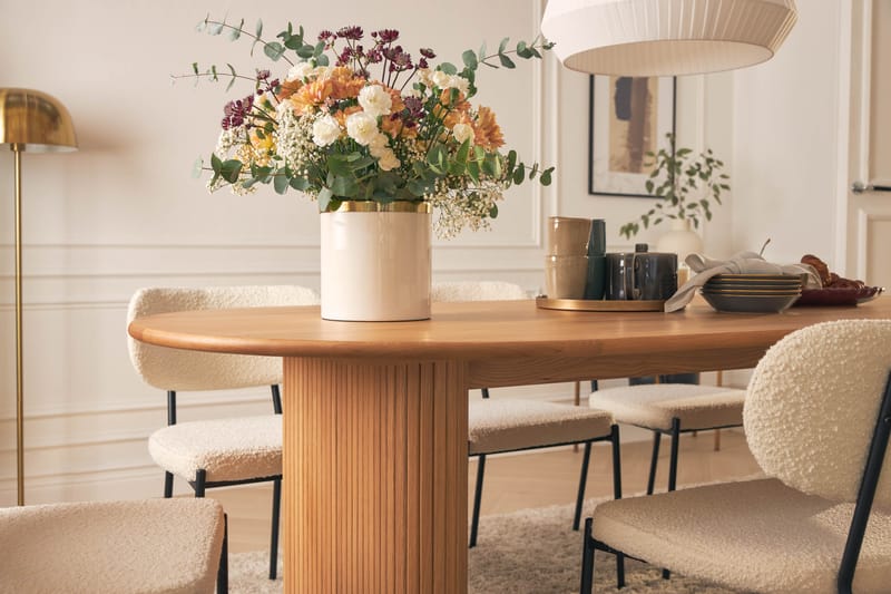 Noira Matbord 220 cm Ek med 6st Gemmiano Matstol - Natur - Møbler - Borde - Spisebordssæt