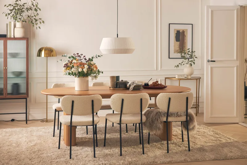 Noira Matbord 220 cm Ek med 6st Gemmiano Matstol - Natur - Møbler - Borde - Spisebordssæt